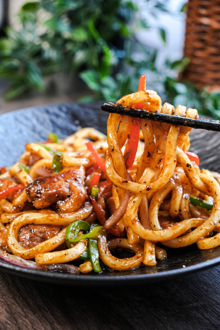 Stir-Fried Black Pepper Udon