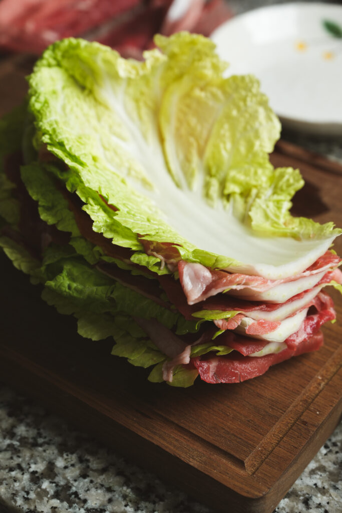 layer beef and napa cabbage together