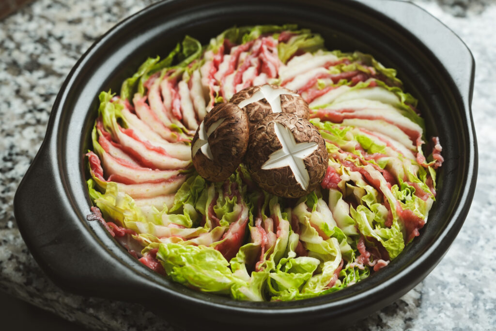 thousand layer beef & cabbage tomato hot pot