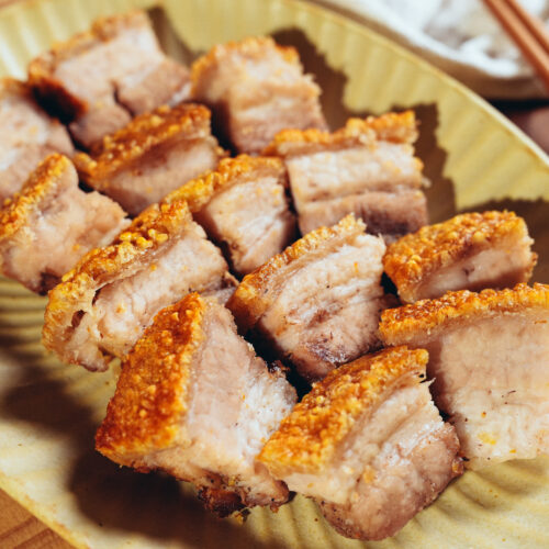 Air fryer Crispy Pork Belly – Cantonese Roasted Siu Yuk (烧肉)