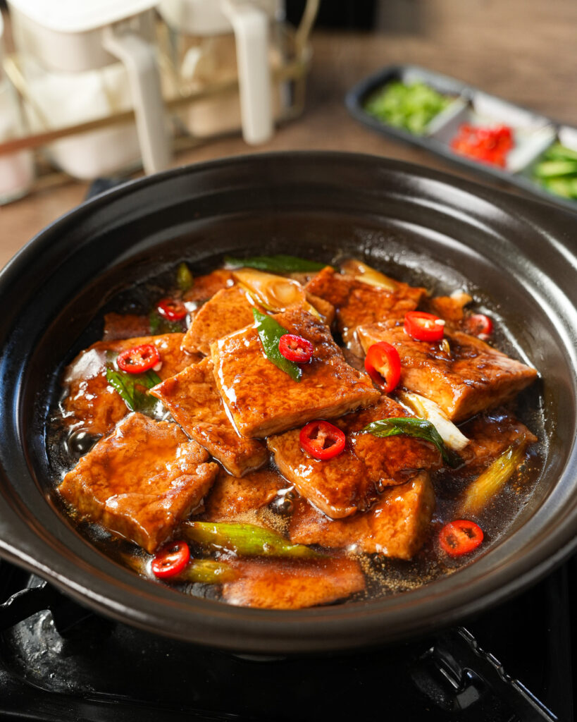Chinese Braised Tofu with Green Onion (Scallion Tofu)