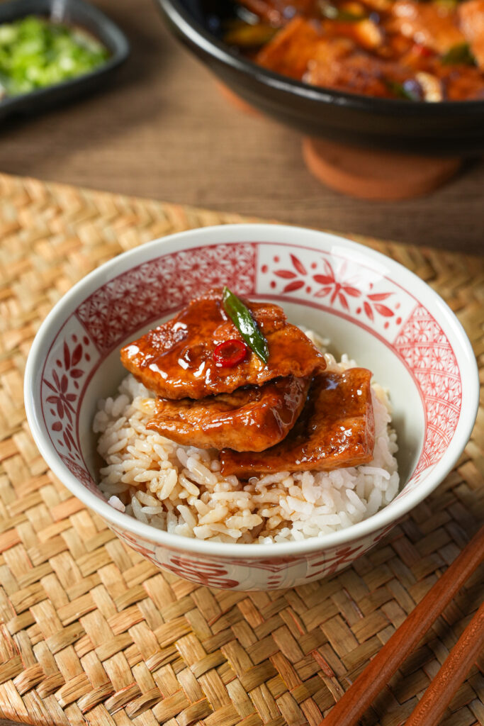 Chinese Braised Tofu with Green Onion (Scallion Tofu)